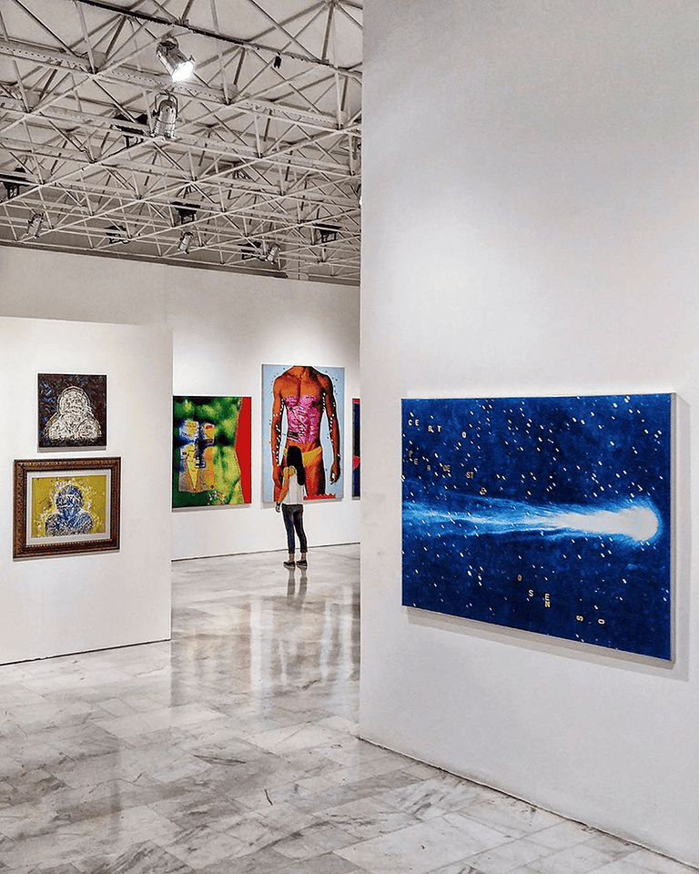 Roundsq Exclusive Painting Collection